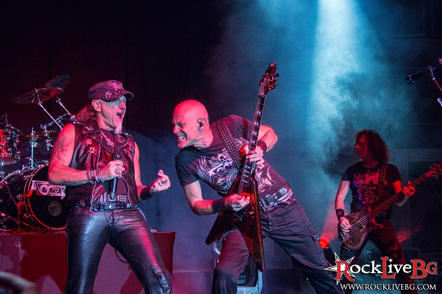 accept-sofia03