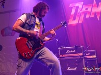 danko jones split dogs2